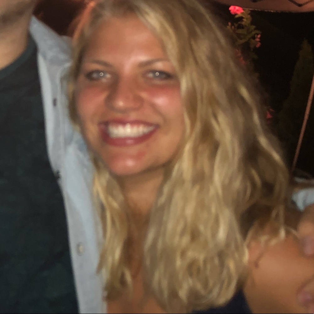 Meet your Posher, Hayley